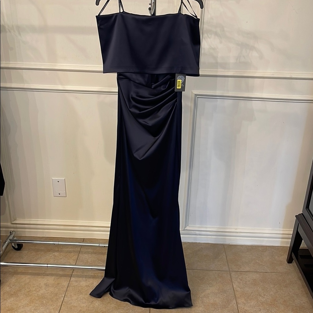Elegant Navy Blue Evening Gown